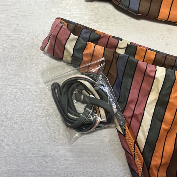 O’NEIL Bikini - Picture 7 of 9